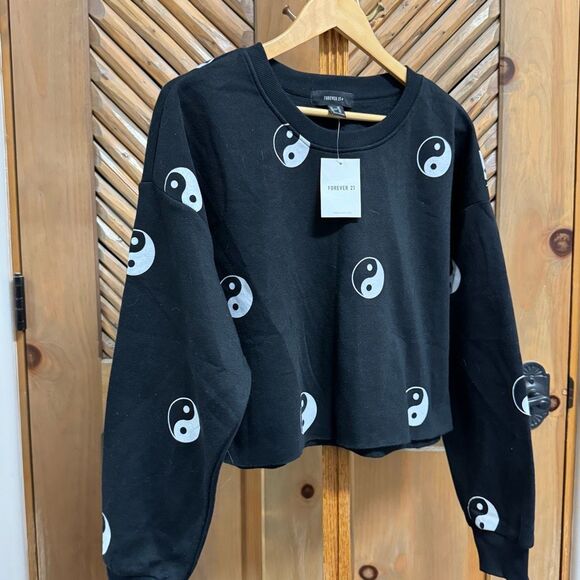 Forever 21 (0X/12/L) Black Yin-Yang Cropped Crewneck Sweatshirt Crop Top - Picture 7 of 11